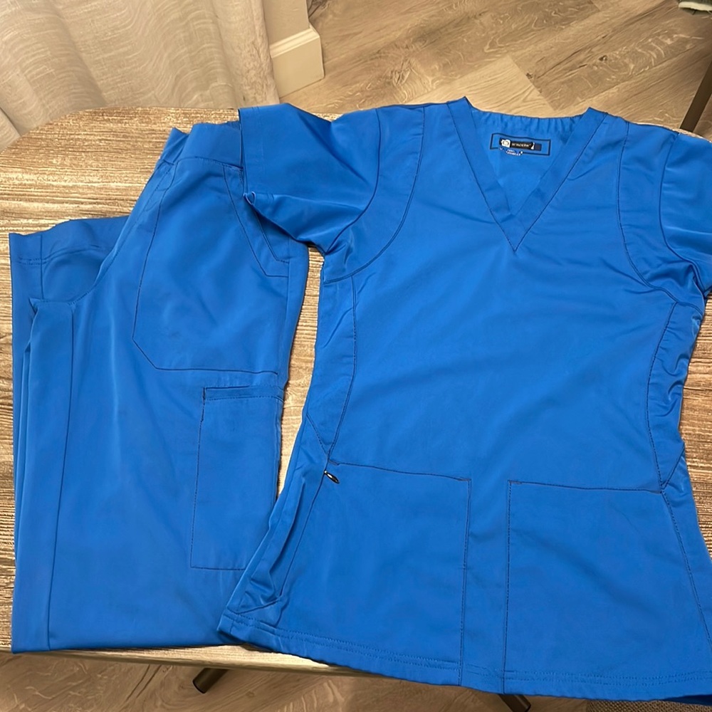 WonderWink Royal Blue V-Neck Medical Scrub Top and Pants